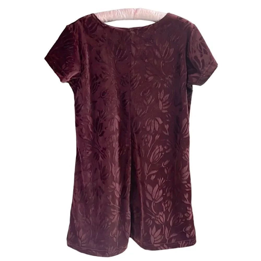 Star Wear Ladies Wine Velvet Dress , Size M